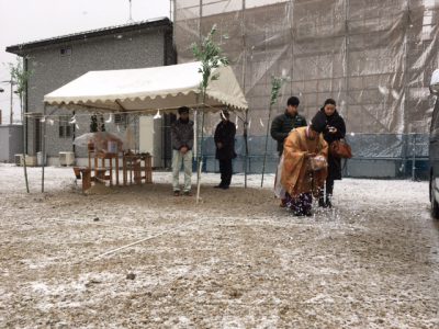 Ｔ様邸　雪のなかの地鎮祭でした